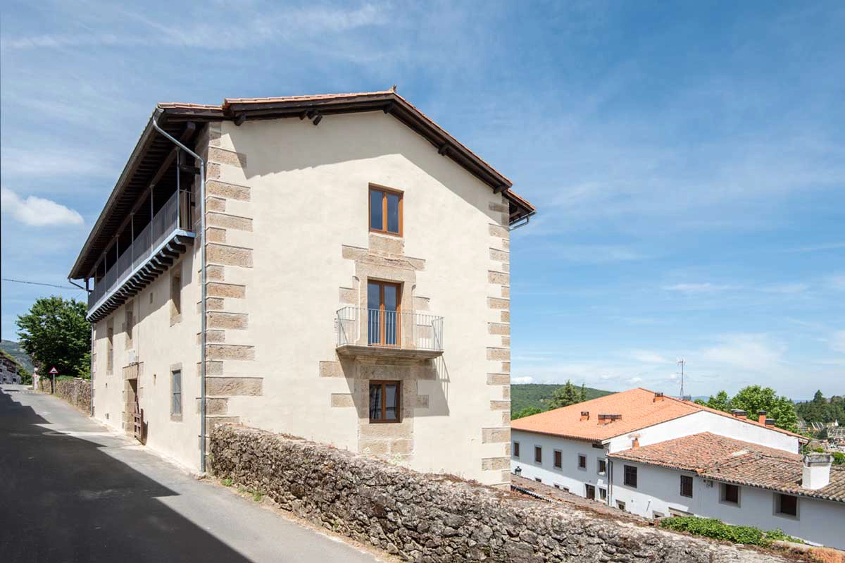 Rehabilitación energética del Asilo San Pedro Nolasco en Candelario